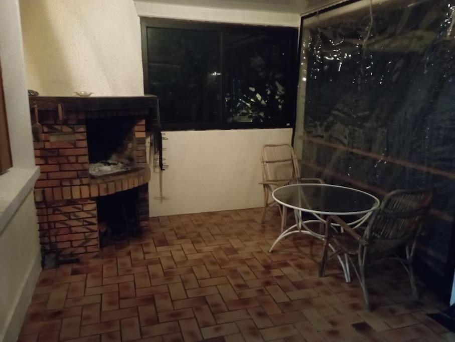 3 Pieces Calme, Terrasse Et Parking Prive Apartment Courcouronnes Luaran gambar