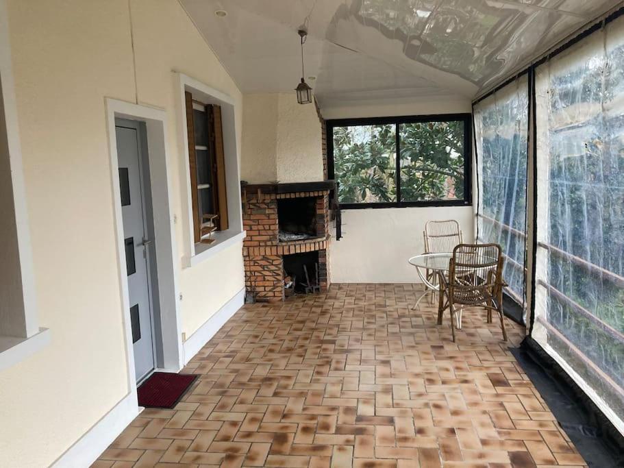 3 Pieces Calme, Terrasse Et Parking Prive Apartment Courcouronnes Luaran gambar